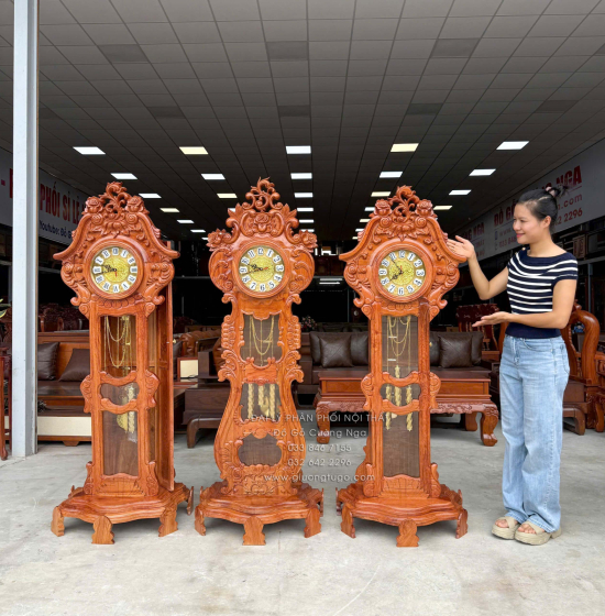 Đồng Hồ Gỗ Hương Đá Mẫu Hoa Hồng Cao Cấp 1m75