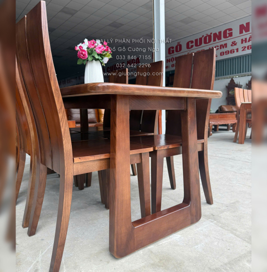 Bàn Ăn Gỗ Sồi Nga 6 Ghế Màu Óc Chó - Mẫu Chân Choãi - Mặt Bàn Gỗ