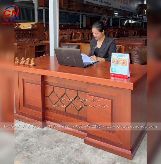 Bàn Làm Việc Giám Đốc Gỗ Xoan Đào 1m67 Chạm Chỉ Tinh Tế