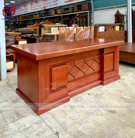 Bàn Làm Việc Giám Đốc Gỗ Xoan Đào 1m67 Chạm Chỉ Tinh Tế