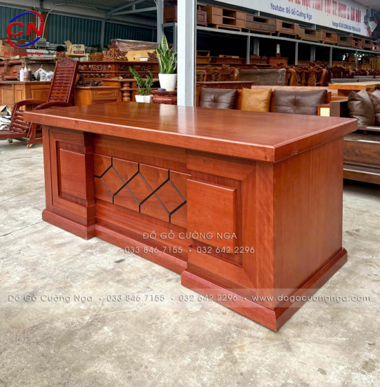 Bàn Làm Việc Giám Đốc Gỗ Xoan Đào 1m67 Chạm Chỉ Tinh Tế
