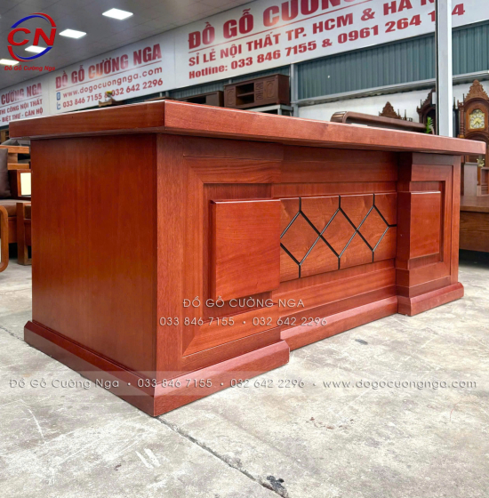 Bàn Làm Việc Giám Đốc Gỗ Xoan Đào 1m67 Chạm Chỉ Tinh Tế