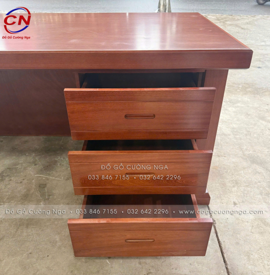Bàn Làm Việc Giám Đốc Gỗ Xoan Đào 1m67 Chạm Chỉ Tinh Tế