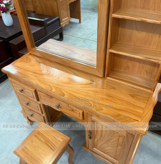 Bàn Trang Điểm Gỗ Gõ Đỏ Gương Trượt 1m07 – Gọn Khi Đóng, Rộng Khi Dùng