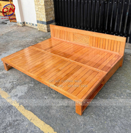 Giường Gấp Gỗ Sồi Kèm Bàn (Có Kính) & Đôn Gỗ Sồi Kiểu Dáng Bắt Mắt