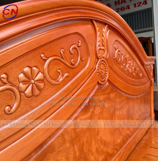 Giường gỗ đinh hương vạt lan - mẫu hoa lá tây 