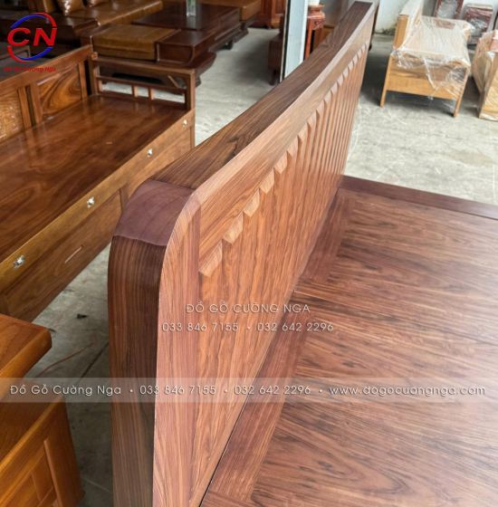 Giường Ngủ Gỗ Óc Chó Kiểu Nhật Chân Thuyền Sang Trọng 