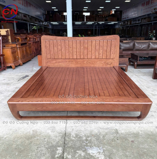 Giường Ngủ Gỗ Sồi Nga Lau Màu Óc Chó Kiểu Nhật Chân Qùy Loại 1 
