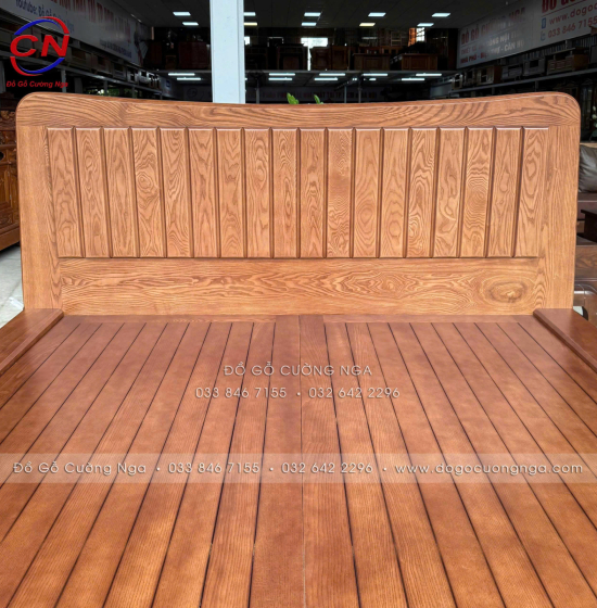 Giường Ngủ Gỗ Sồi Nga Lau Màu Óc Chó Kiểu Nhật Chân Qùy Loại 1 