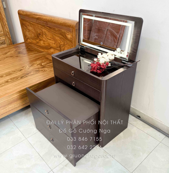 Bàn Trang Điểm Kết Hợp Bàn Làm Viêc Gỗ Sồi Lau Màu Óc Chó