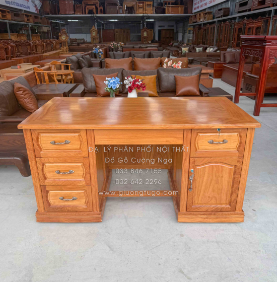 Bàn Làm Việc Giám Đốc Gỗ Gõ Đỏ 1m6 Chạm Mã Đáo Thành Công