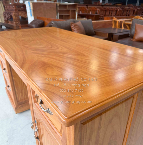 Bàn Làm Việc Giám Đốc Gỗ Gõ Đỏ 1m6 Chạm Mã Đáo Thành Công