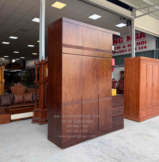 Tủ Quần Áo Gỗ Hương Xám 3 Cánh 2m3 Màu Óc Chó Kèm Kệ Trang Trí