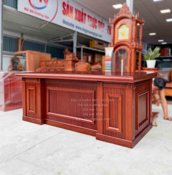 Bàn Làm Việc Giám Đốc Gỗ Xoan Đào 1m87 Mẫu Bắt Chỉ