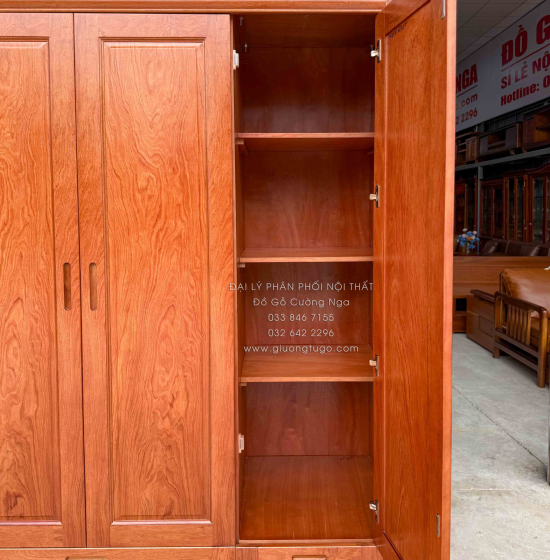 Tủ Áo Gỗ Hương Đá 3 Cánh Kèm Góc Trang Trí Bo Cạnh