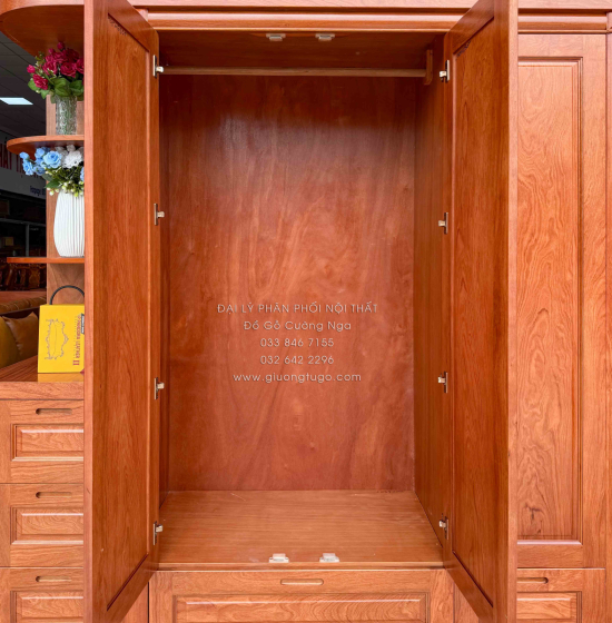 Tủ Áo Gỗ Hương Đá 3 Cánh Kèm Góc Trang Trí Bo Cạnh