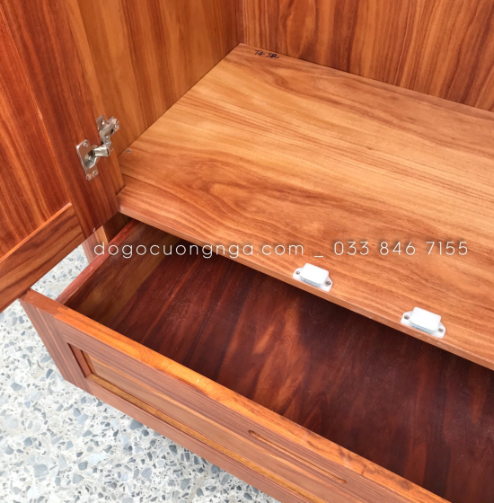 Tủ quần áo gỗ cẩm tự nhiên 3 cánh - 1m6 mẫu chóp hiện đại