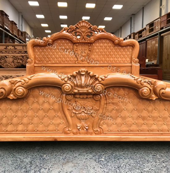 Giường ngủ gỗ gõ đỏ vạt lan - mẫu hoa hồng 