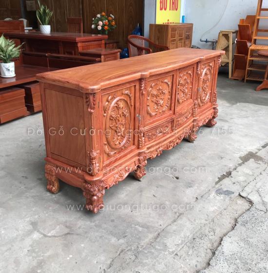 Kệ tivi gỗ Hương Đá cao cấp mẫu hoa hồng KG 05