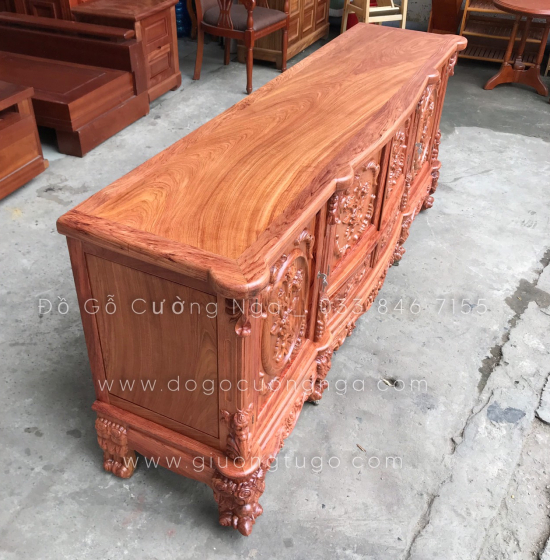 Kệ tivi gỗ Hương Đá cao cấp mẫu hoa hồng KG 05