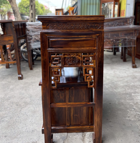 Bàn thờ gia tiên mẹ bồng con gỗ muồng BT 08