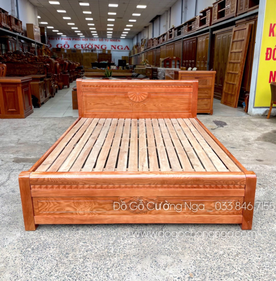 Giường gỗ sồi nga mẫu quạt thường - vạt lan 