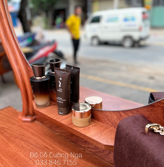 Bàn Trang Điểm Gỗ Hương Đá Gương Tròn Cao Cấp TĐ 014
