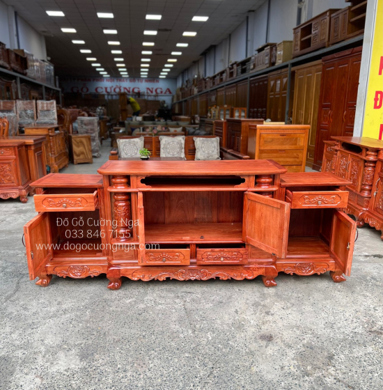 Kệ tivi gỗ Hương Đá cao cấp 2m2 - mẫu cột nho KG 04