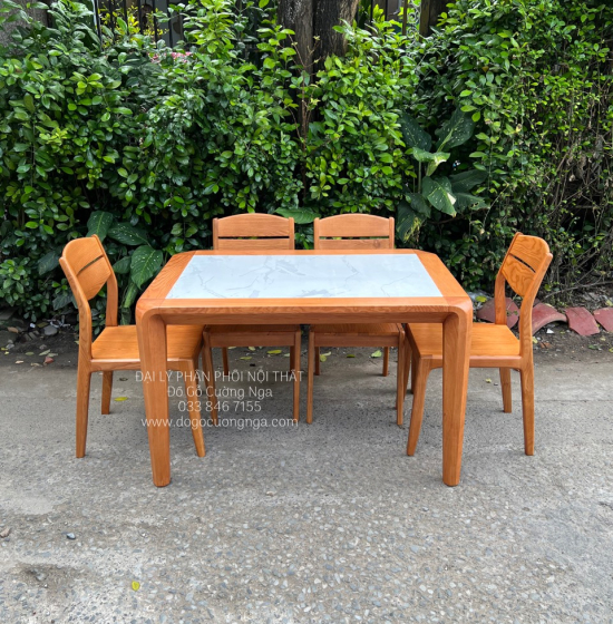 Bàn Ăn Gỗ Sồi Nga Mặt Đá 4 Ghế Lau Màu Hiện Đại 