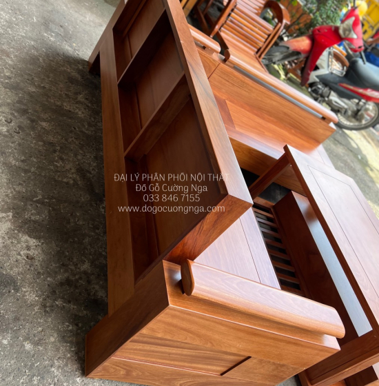 Bộ Sofa Gỗ Gõ Đỏ 2m1x1m65 - Tay Trứng Hiện Đại