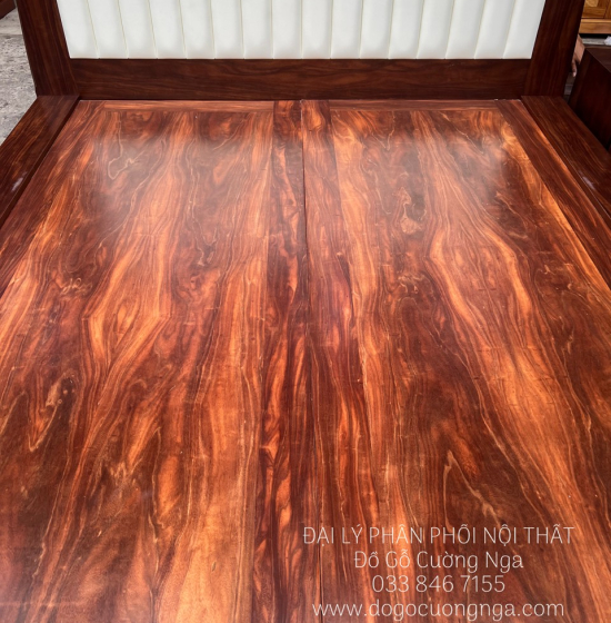 Giường Ngủ Kiểu Nhật Chân Quỳ Bọc Nệm Gỗ Cẩm Đẹp Sang Trọng 