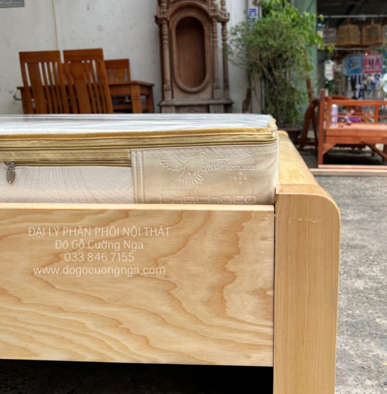 Giường Ngủ Gỗ Sồi Nga 1m6x2m Vạt Lan Giá Rẻ Đẹp