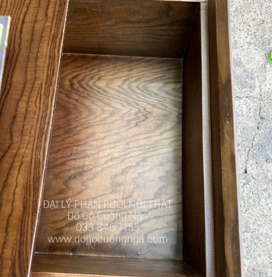 Tủ Táp Đầu Giường Gỗ Sồi Nga Lau Màu Óc Chó Sang Trọng 