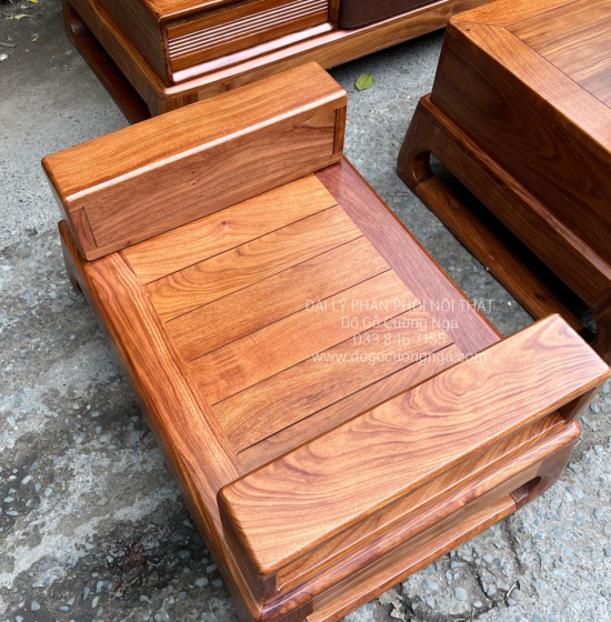 Sofa Gỗ Hương Vàng Hiện Đại 2m8x1m8 Chân Choãi 