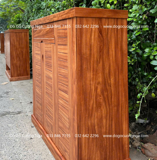 Tủ Giày Dép Gỗ Cẩm Vân 3 Cánh Thiết Kế Để Dép Đi Hằng Ngày 