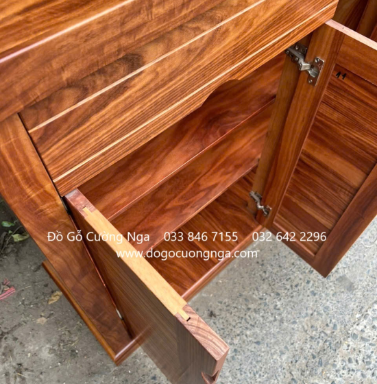 Tủ Giày Dép Gỗ Cẩm Vân 3 Cánh Mở Thiết Kế Lá Sách 