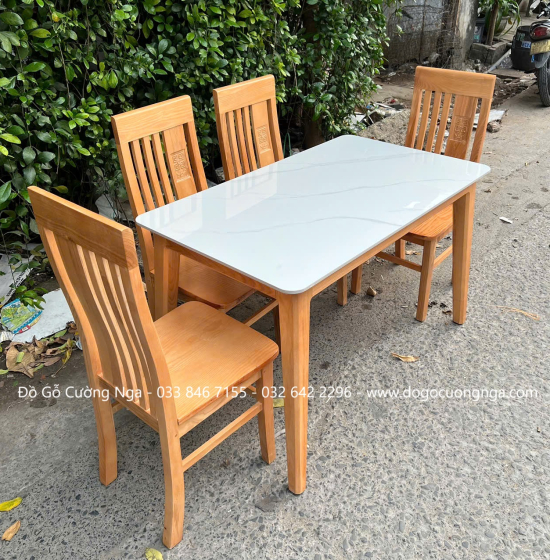 Bộ Bàn Ăn Gỗ Sồi Nga Mặt Đá 4 Ghế Phớt Vàng Hiện Đại 