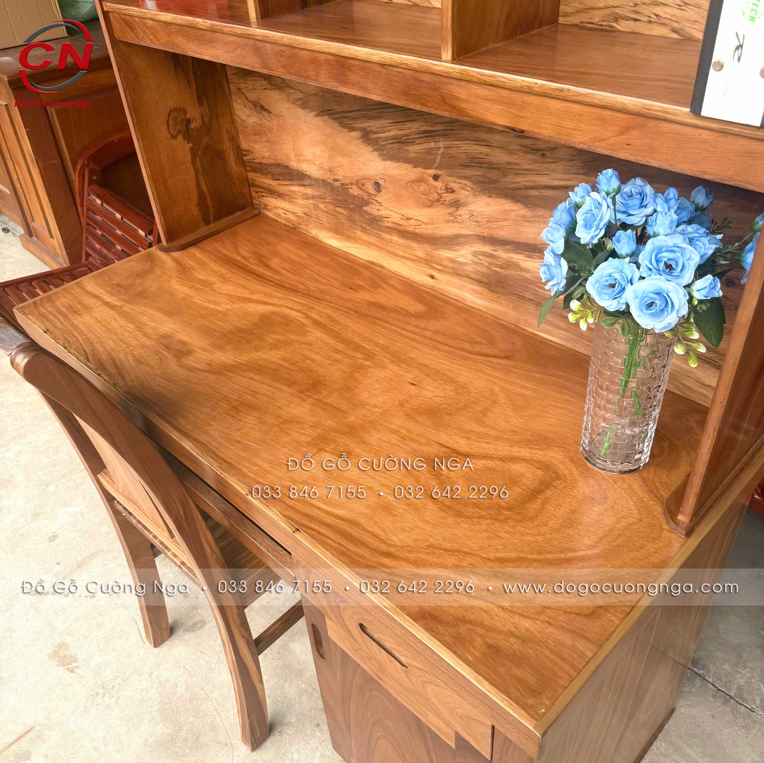 ban ghe hoc sinh go huong xam