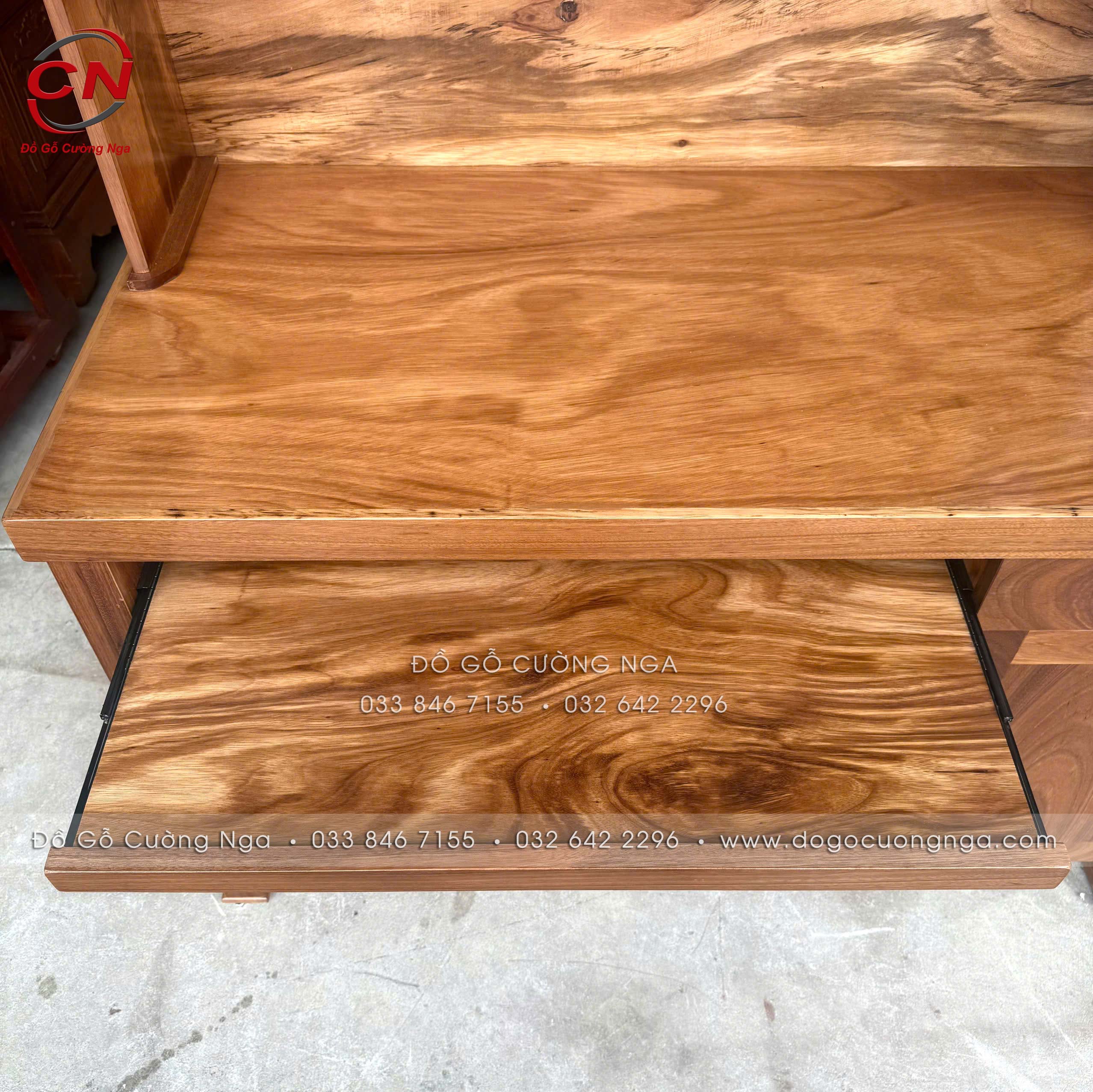 ban ghe hoc sinh go huong xam