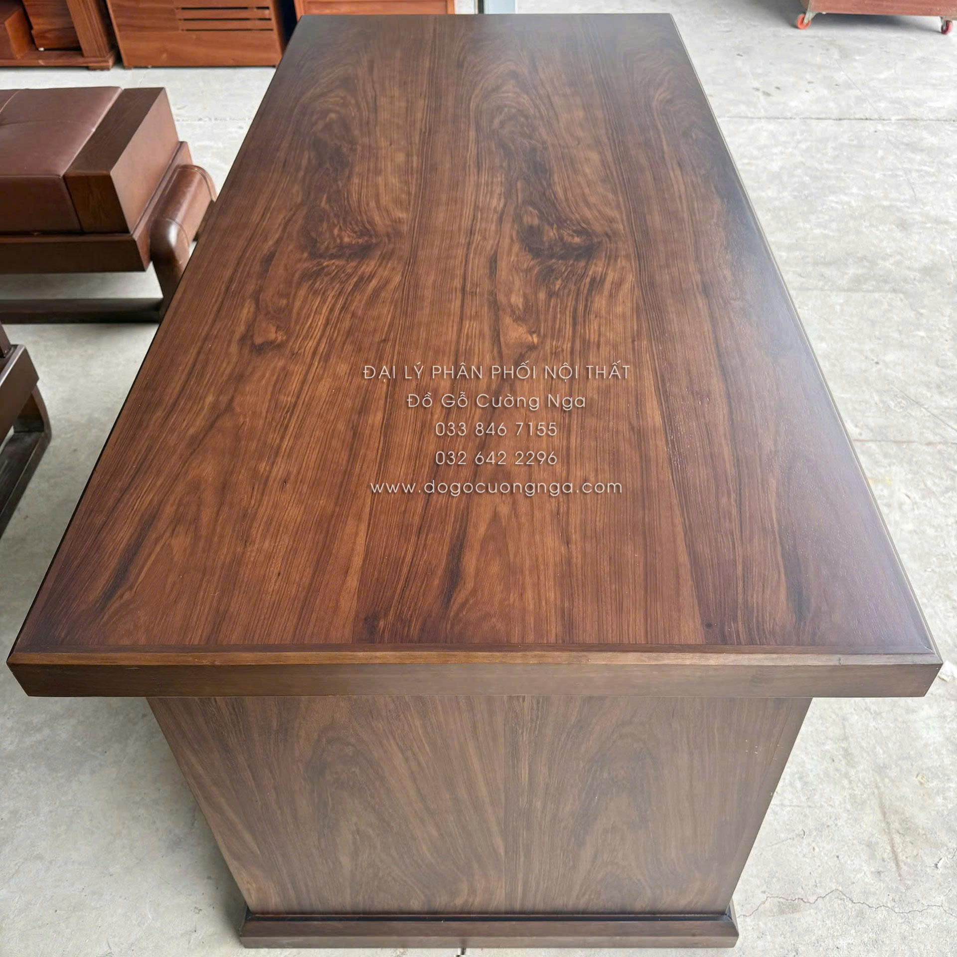 bàn làm việc gỗ hương xám