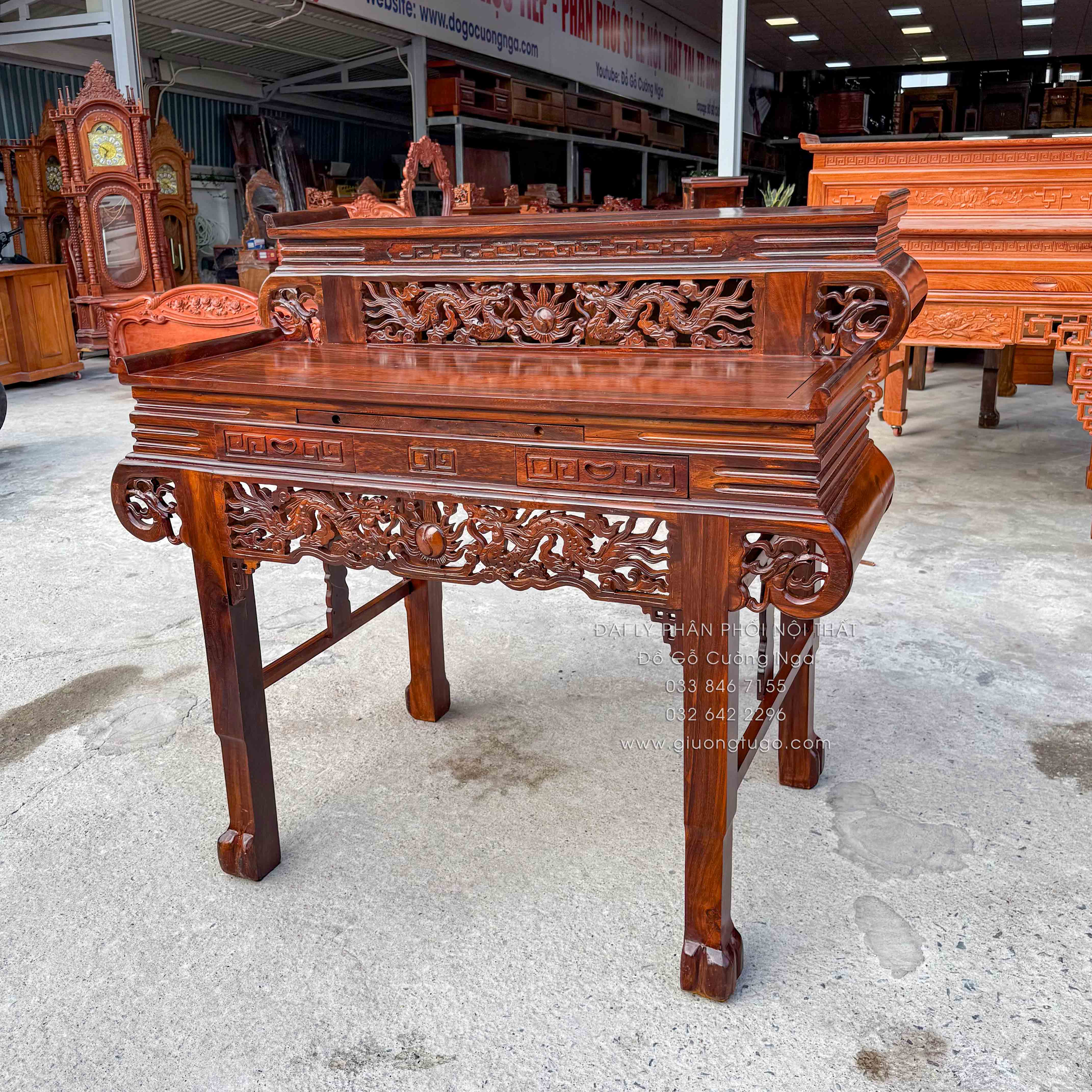 Bàn thờ 2 tầng gỗ muồng tay cuốn