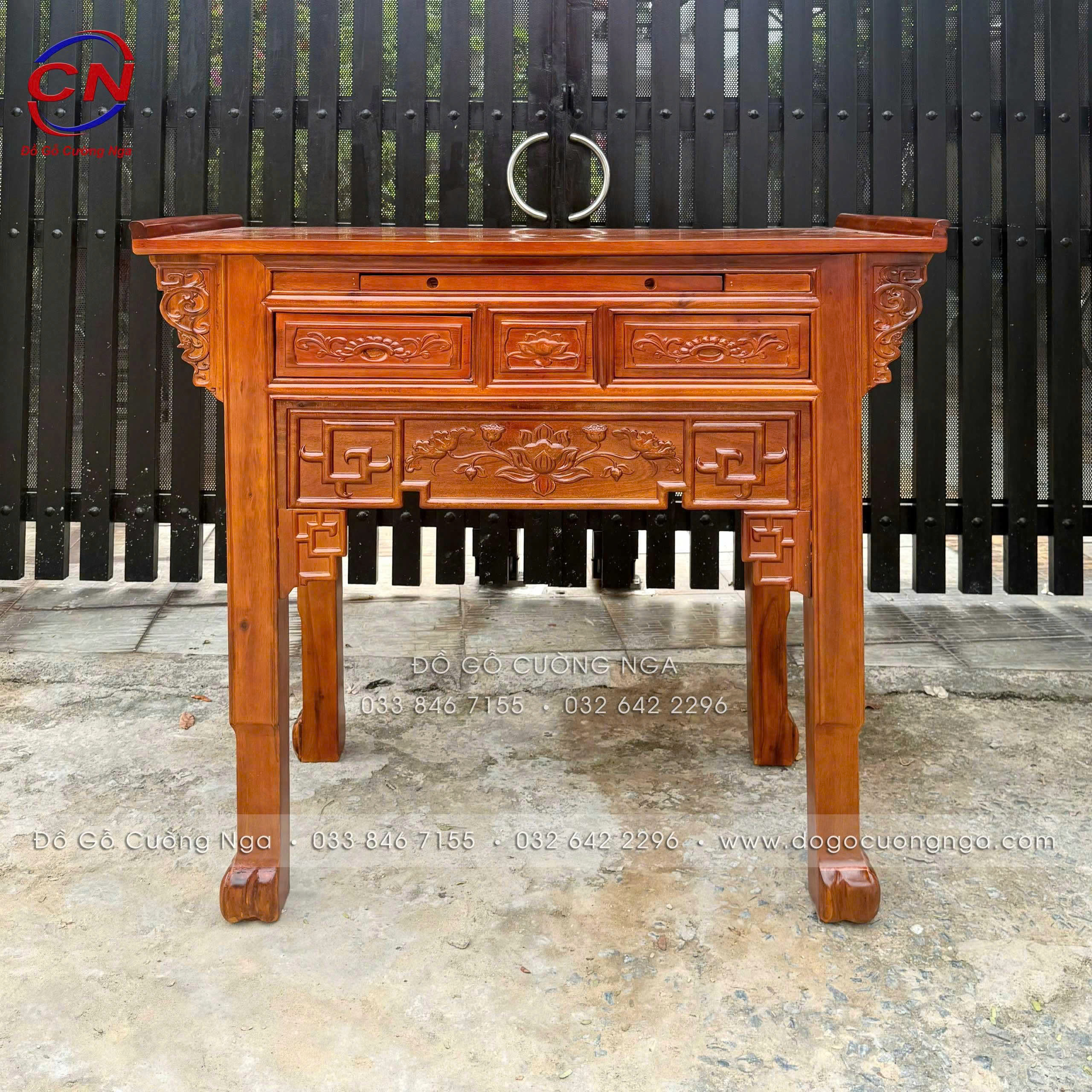 bàn thờ gỗ tràm hiện đại