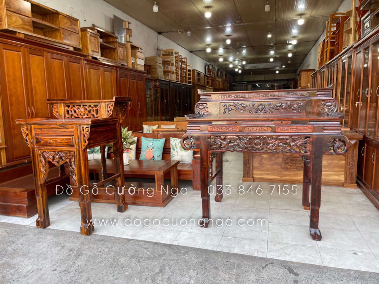 Bàn thờ 2 tầng gỗ muồng tay cuốn