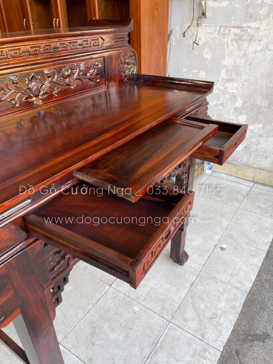 Bàn thờ 2 tầng gỗ muồng tay cuốn