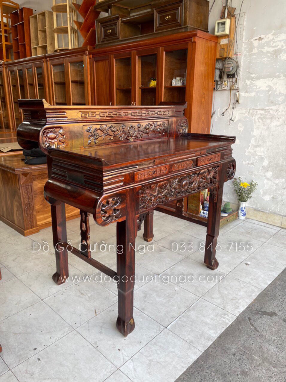 Bàn thờ 2 tầng gỗ muồng tay cuốn