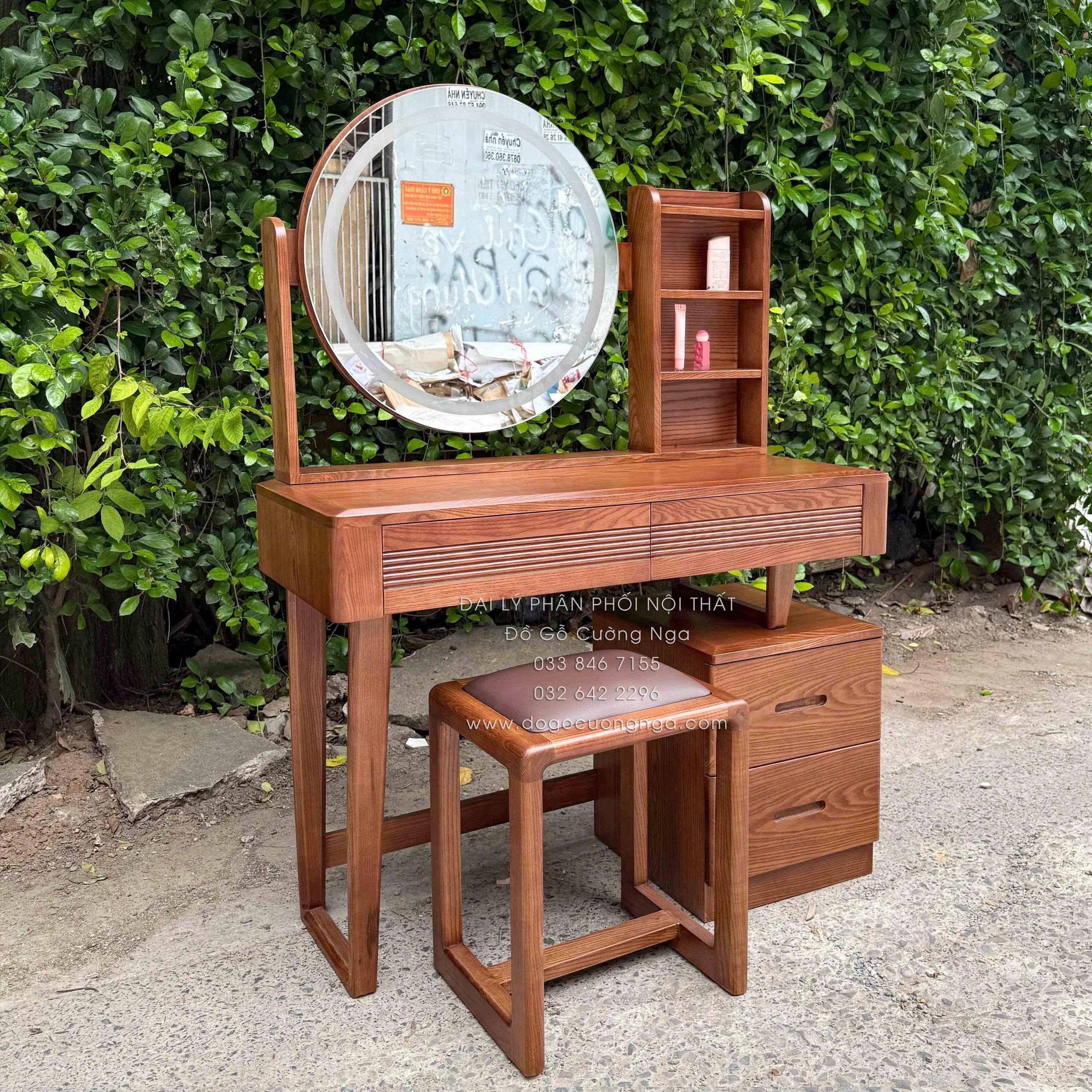bàn trang điểm gỗ sồi hiện đại 
