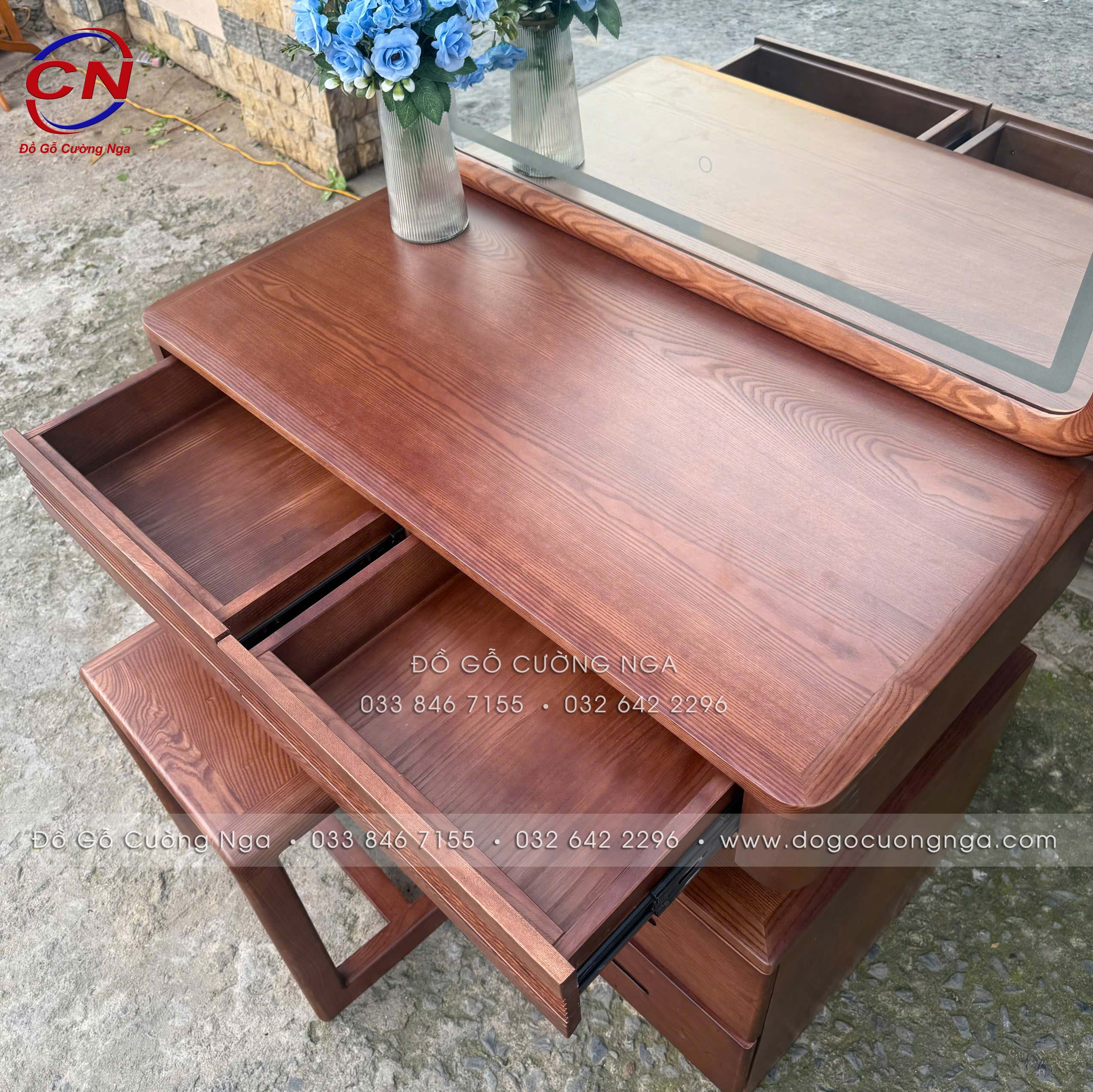 bàn trang điểm gỗ sồi