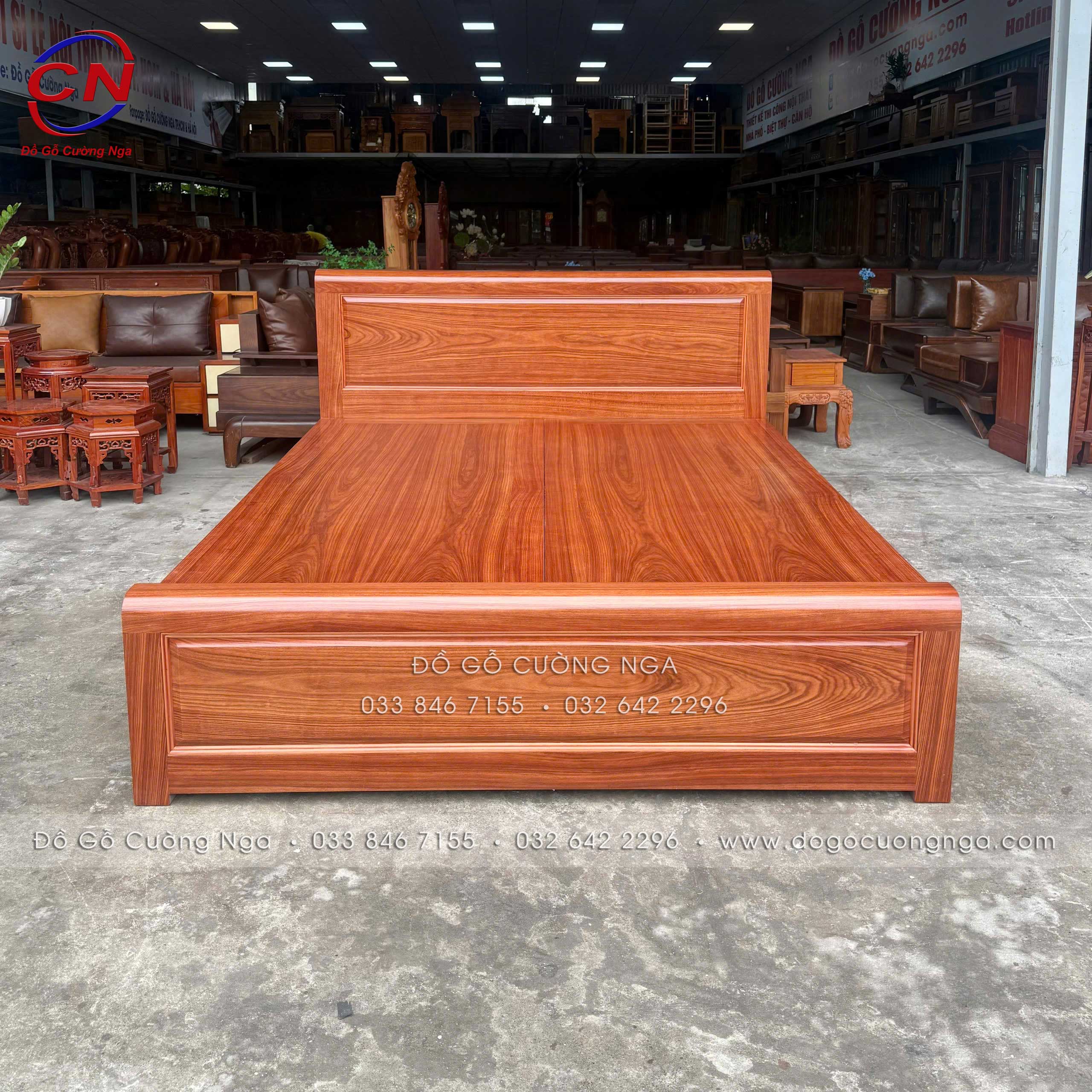 góc chính diện giường ngủ gỗ Cẩm Vân