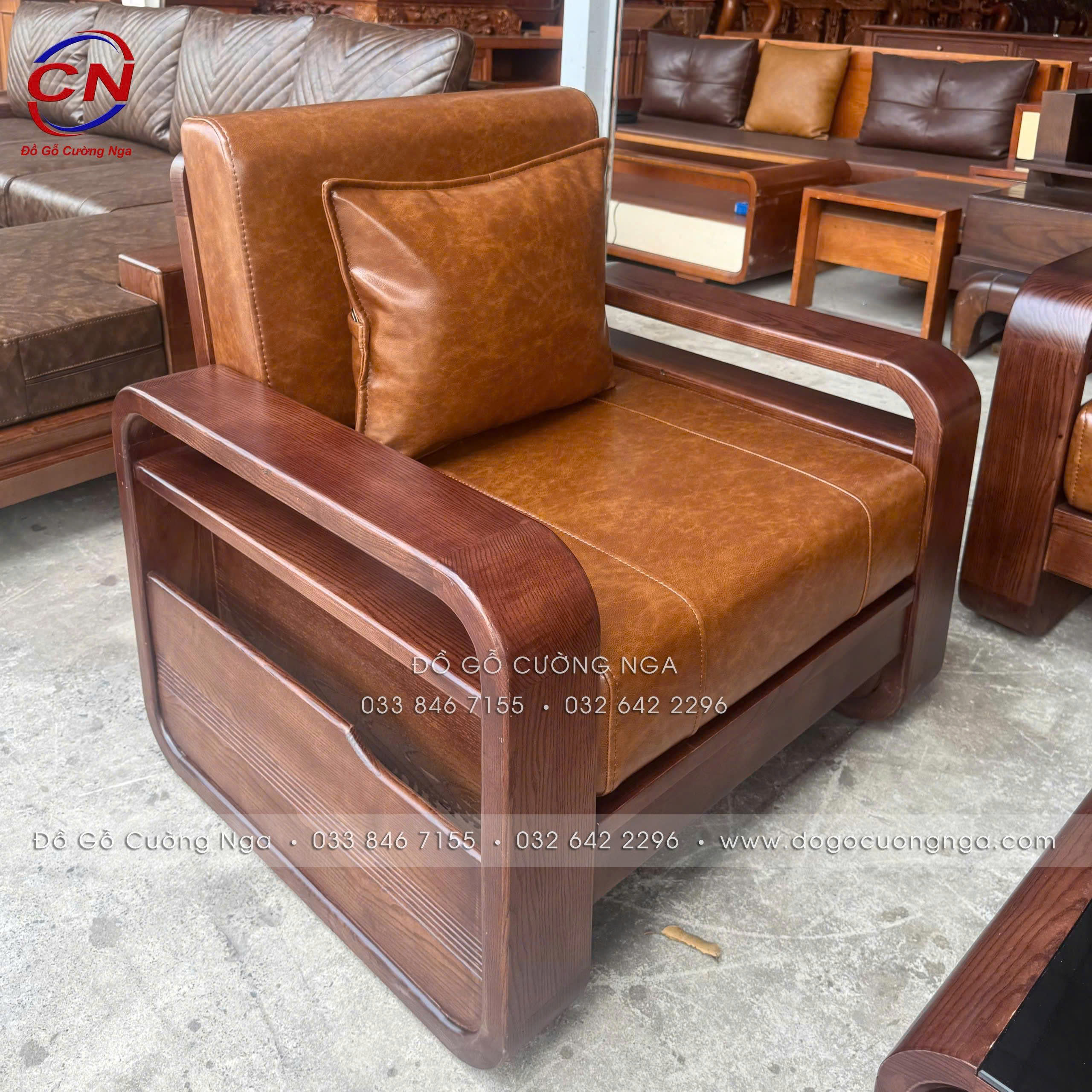 sofa gỗ sồi đối xứng tay vòng màu óc chó