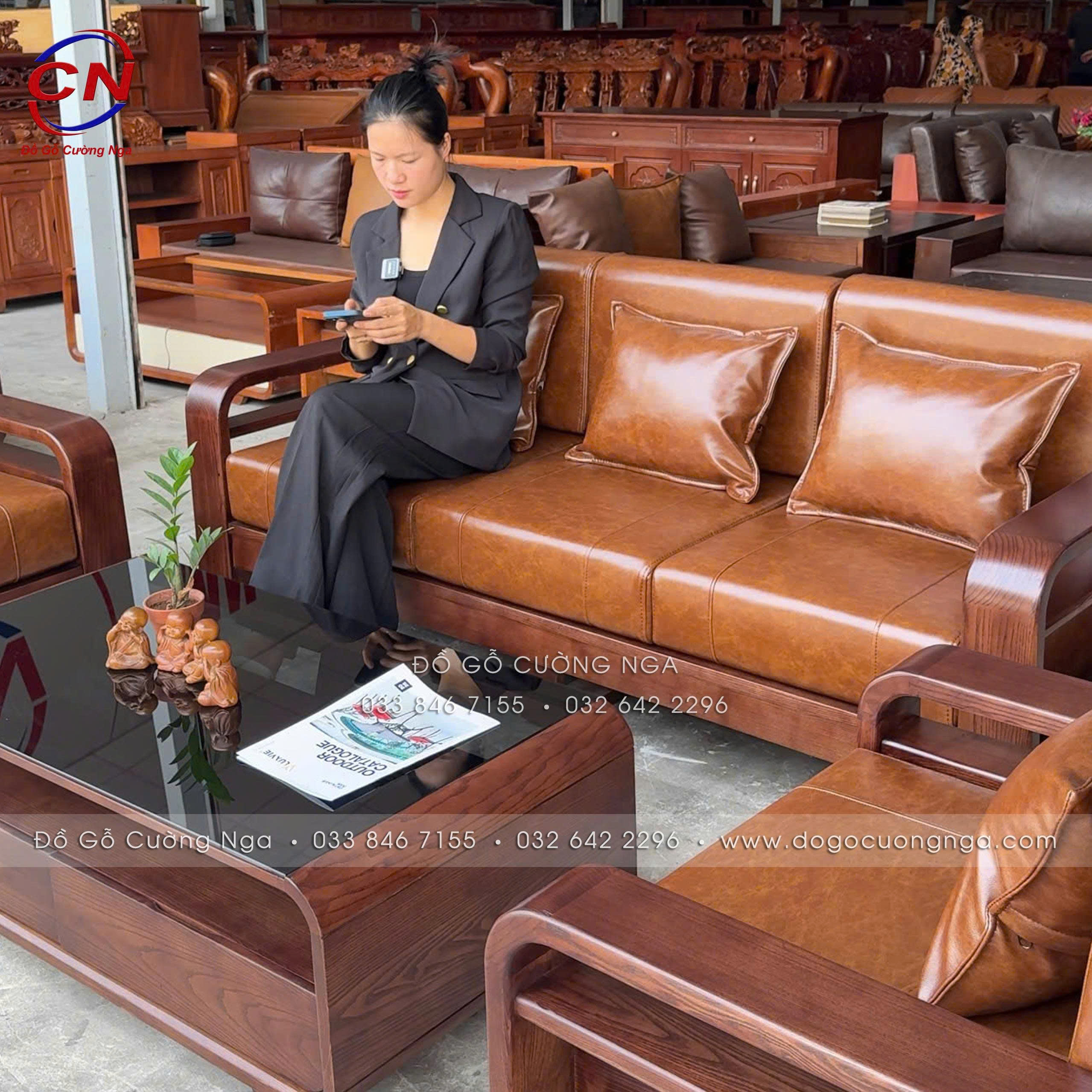 sofa gỗ sồi đối xứng tay vòng màu óc chó